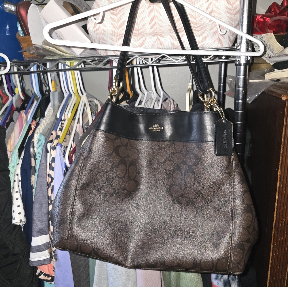Coach Signature Brown and Black Shoulder Bag